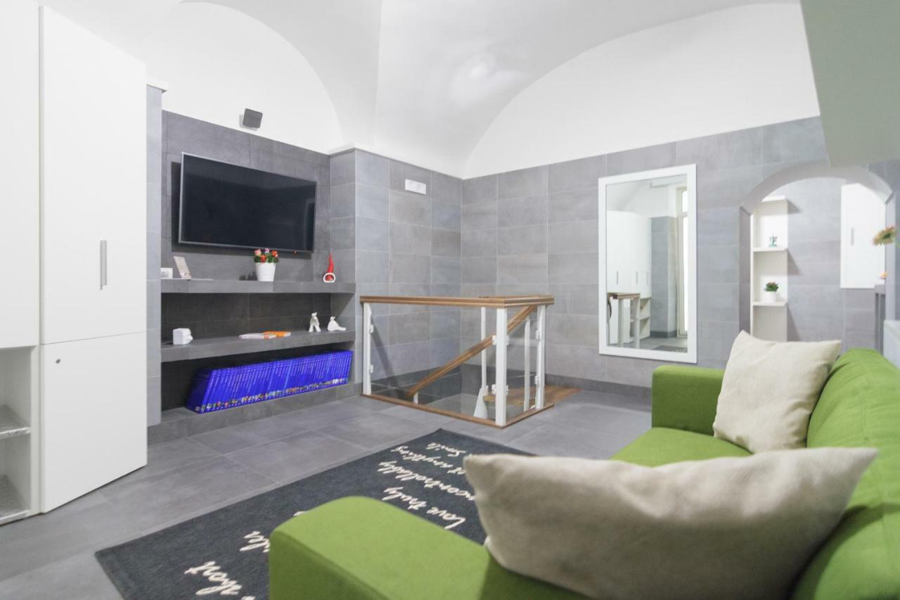 Relais Nevel Ai Decumani * Naples